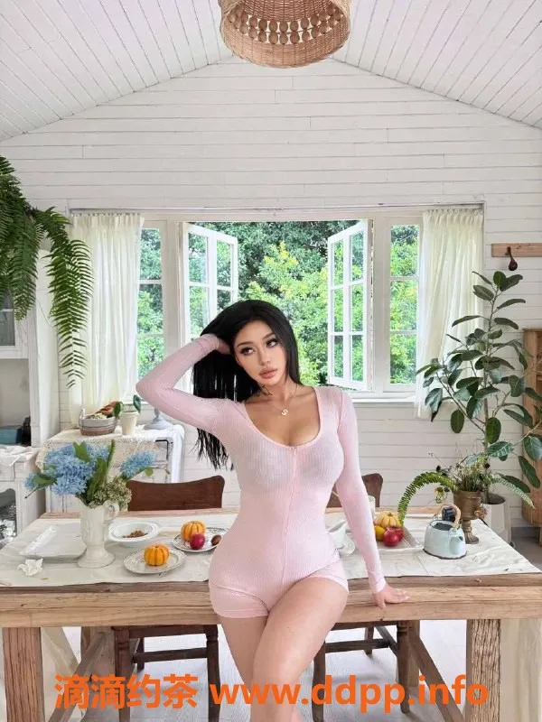 北京楼凤-朝阳双井24岁俄罗斯洋酒，166cm，D罩杯，1000元/次