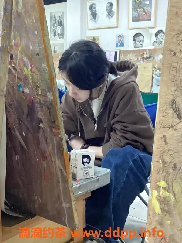 深圳楼凤-深圳南山Vicky，165C，44斤，1521起步