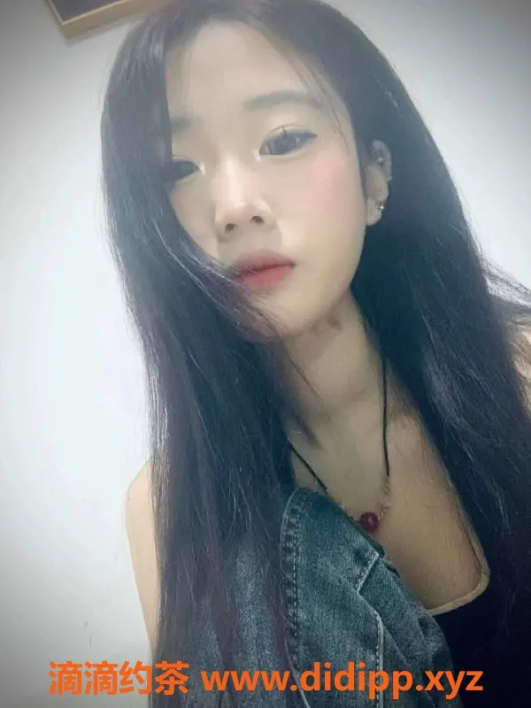 成都楼凤-成都青青，18岁娇嫩妹，身高165，价500元