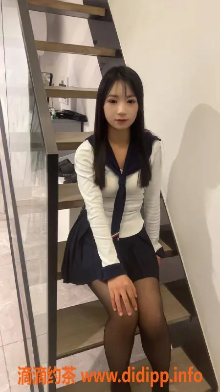 佛山楼凤-南海桂城小余，600元享受甜蜜舌吻与洗吹做服务