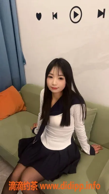 佛山楼凤-南海桂城小余，600元享受甜蜜舌吻与洗吹做服务