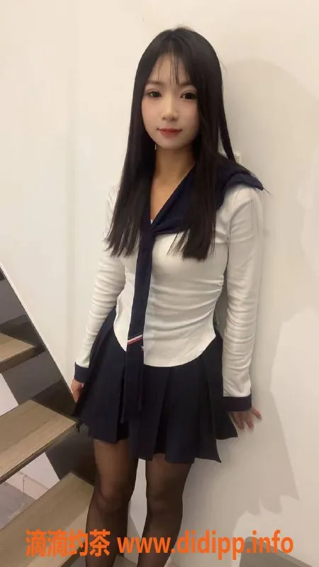 佛山楼凤-南海桂城小余，600元享受甜蜜舌吻与洗吹做服务