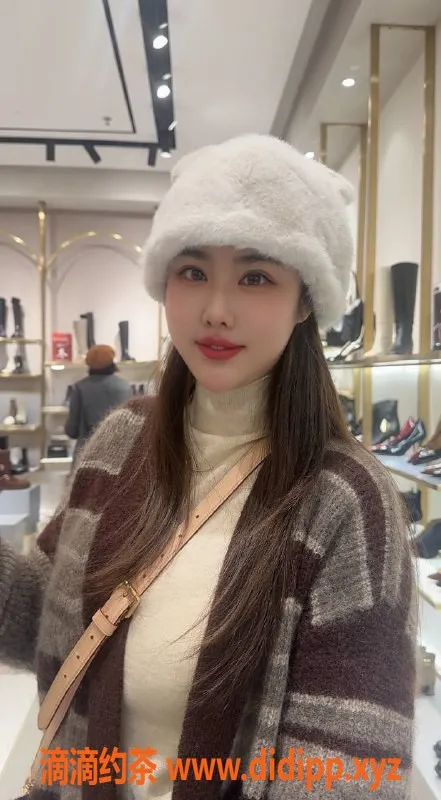 深圳楼凤-罗湖美杨杨，1000元起，服务多样