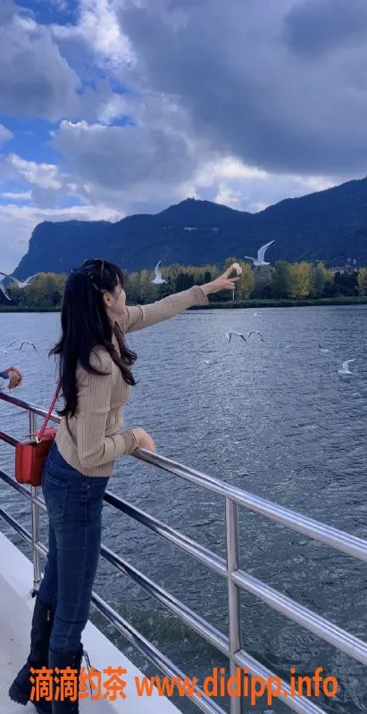 昆明楼凤-重庆雪儿：轻熟女，1600夜，口活超赞