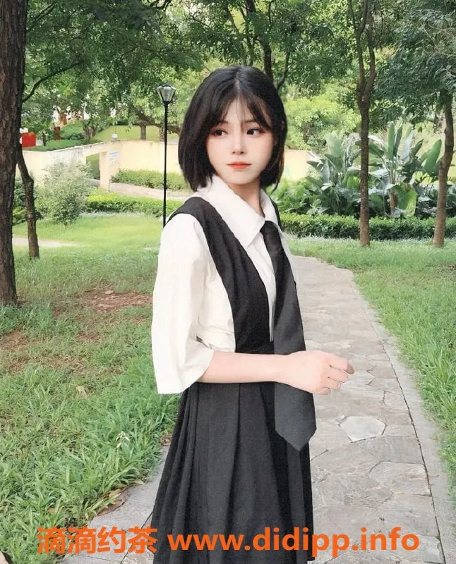 上海楼凤-普陀默默：肤白颜值高，800元体验优质服务