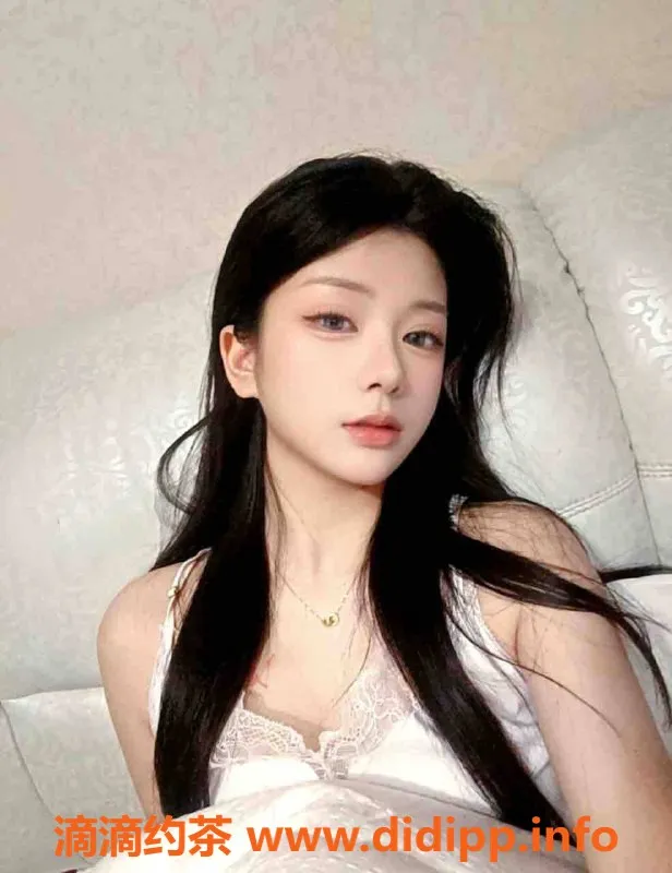 上海楼凤-浦东小岚，身高163，课费1800P，性感C罩杯