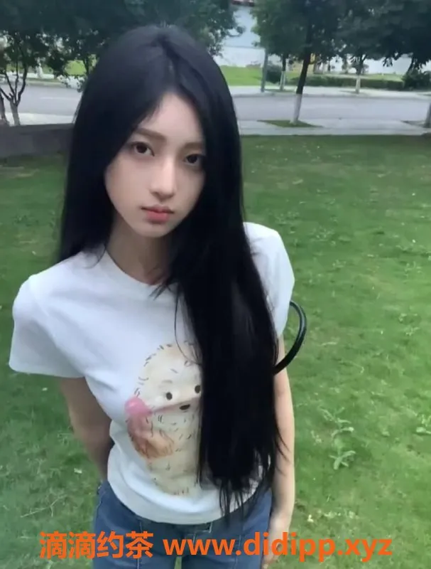 杭州楼凤资源信息,温柔清纯的大学妹，165cm身高，价格1500元起