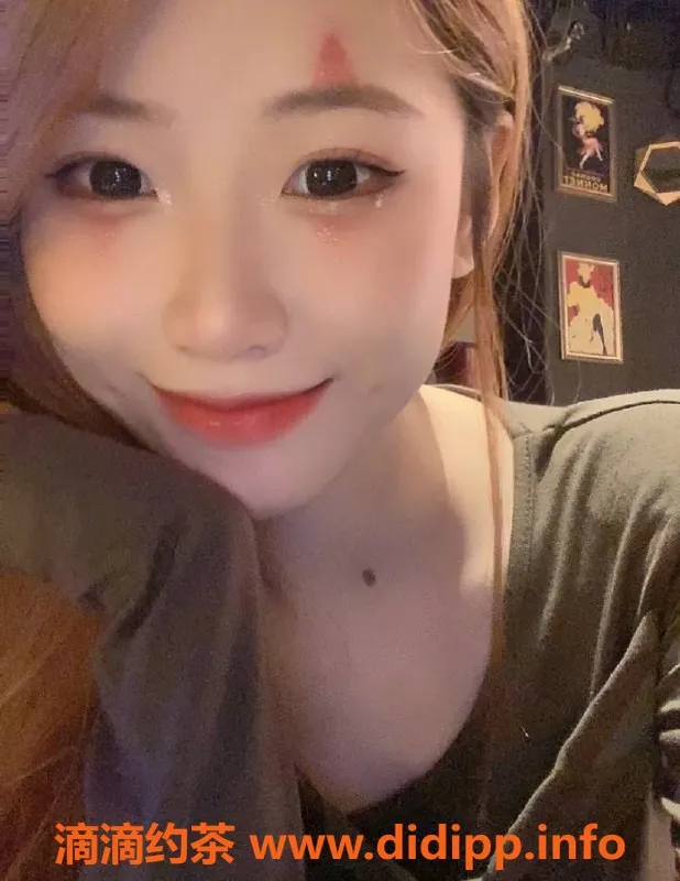 佛山楼凤-天河区小O，课费1000p，私聊约见