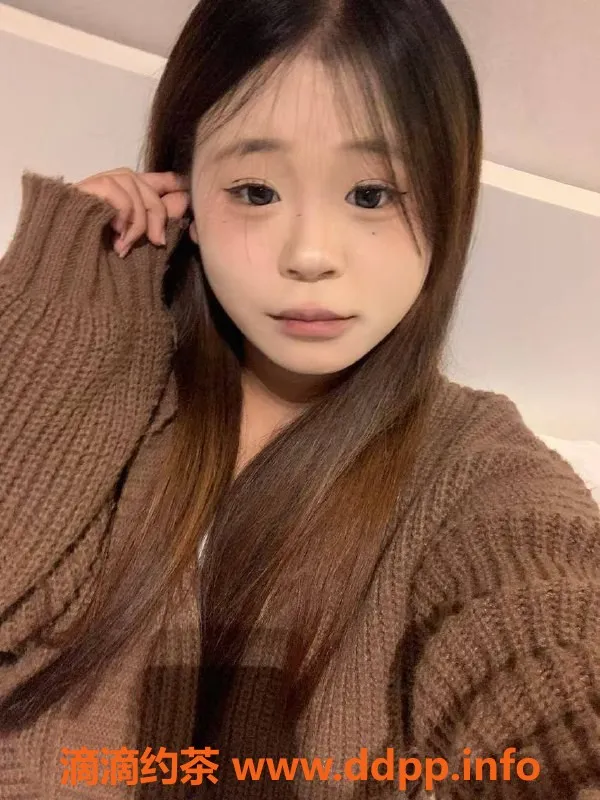 成都楼凤-成都嫩妹可可，身高158，体重100斤，500元尝试！