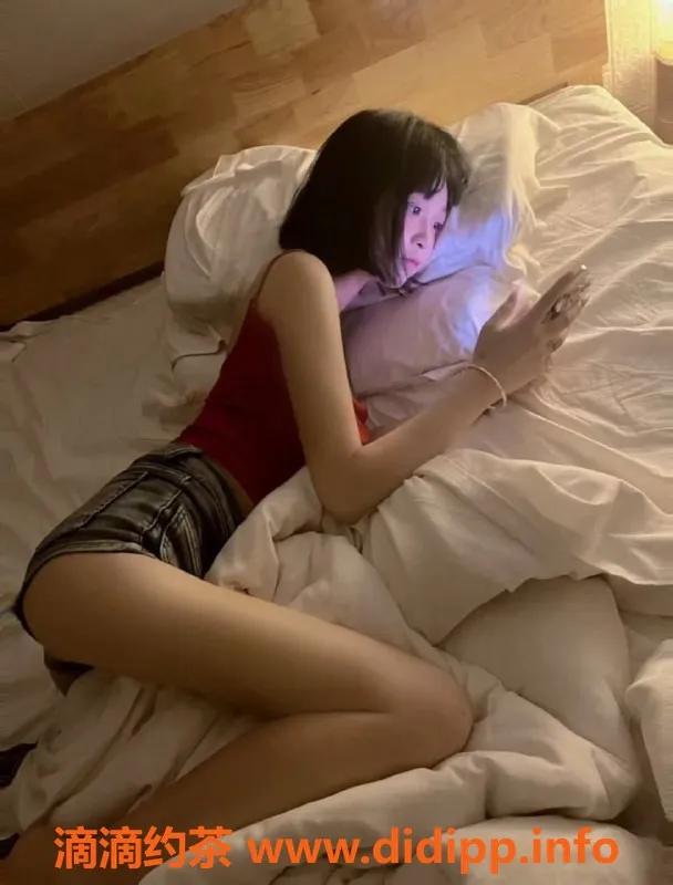 成都楼凤-成都鹭岛国际小妍，22岁，服务型嫩妹