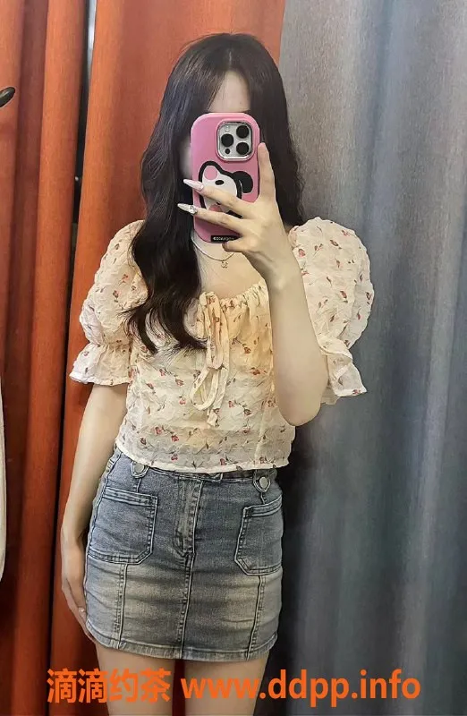 成都楼凤-成都小雨23岁嫩妹，160身高，优惠600元