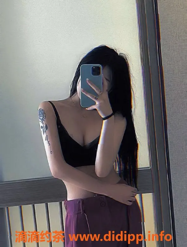 武汉楼凤-洪山区允儿：娇小玲珑，6p仅需1000pp