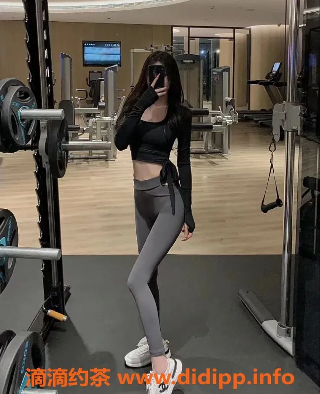 上海楼凤-静安伊伊，173长腿C杯，2600元起！