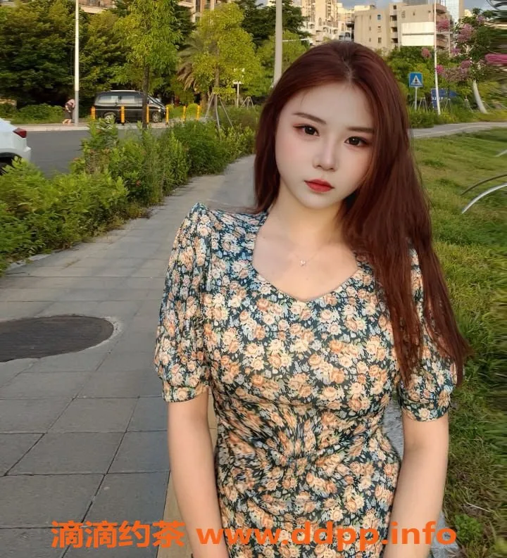 上海楼凤-普陀肉肉，162cm大胸美女，700元起