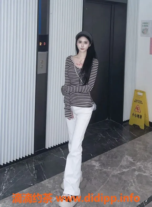 广州楼凤-天河亦菲，嫩妹大长腿，12P服务等你来体验！