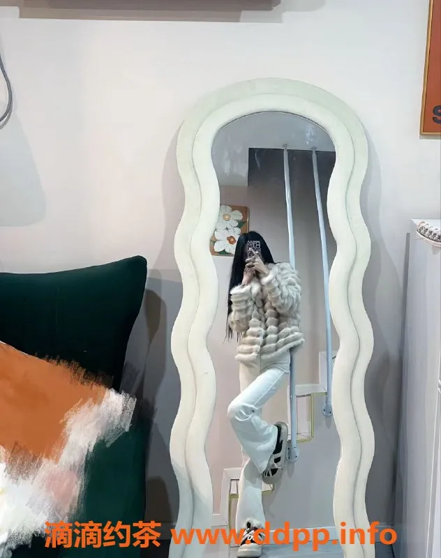 广州楼凤资源信息,天河亦菲，嫩妹大长腿，12P服务等你来体验！