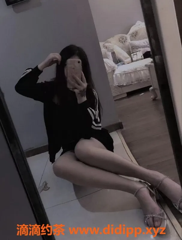 成都楼凤-武侯区韩兮沫，24岁大胸嫩妹，服务超赞！