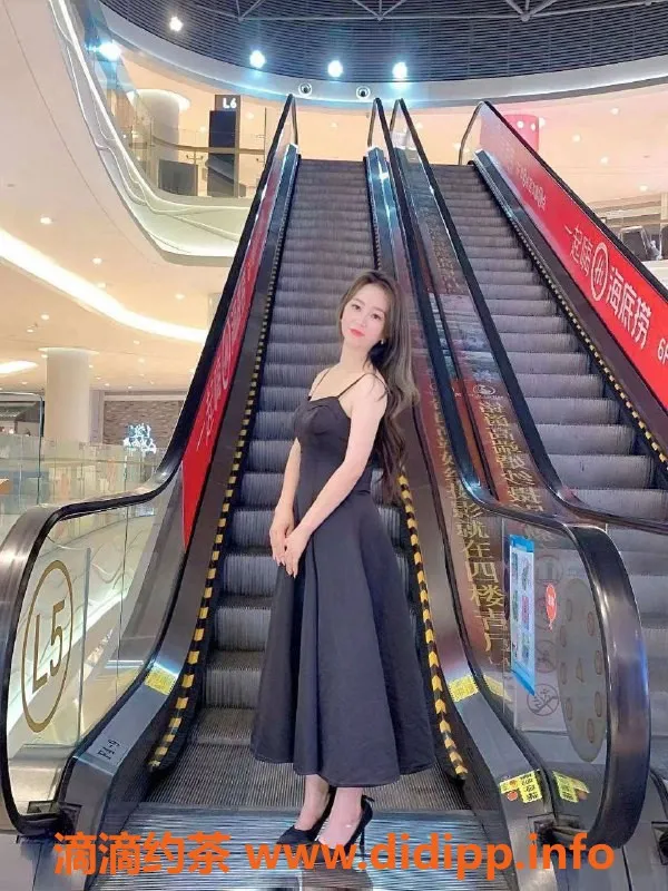 深圳楼凤-宝安洋洋 乳交艳舞 800元起