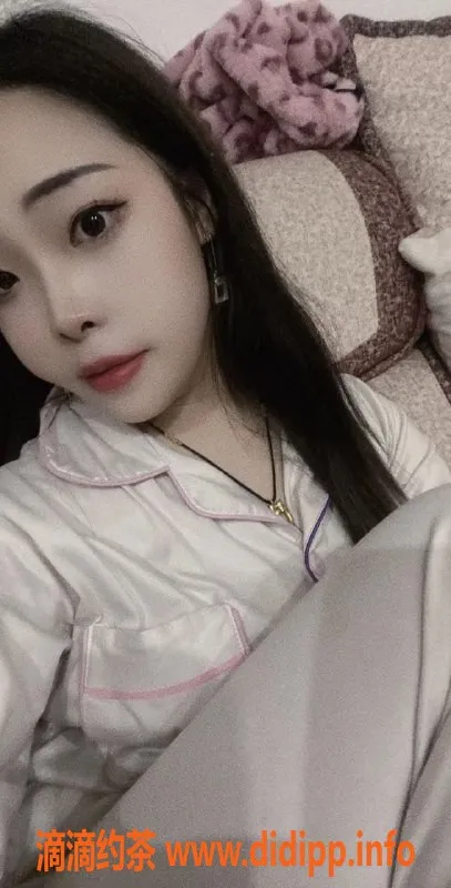 重庆楼凤资源信息,小柒新号上线，甜美可人，服务一流