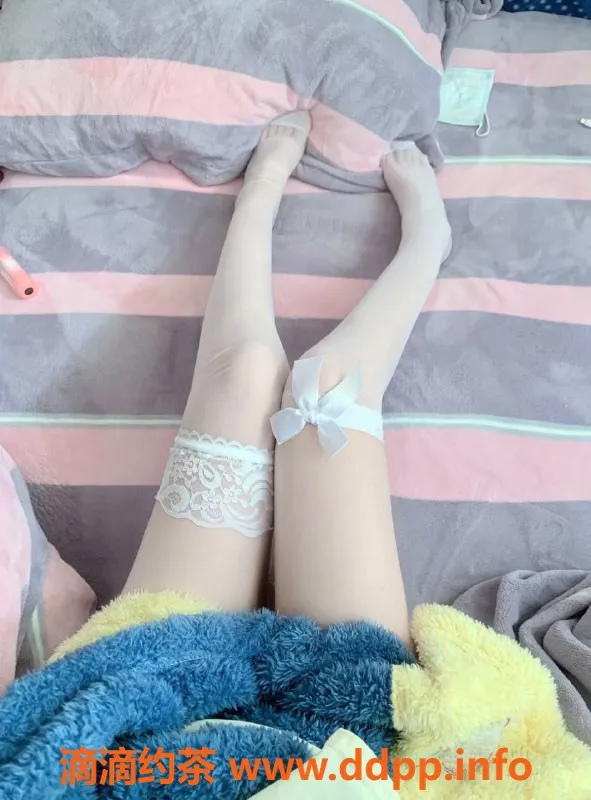 长沙楼凤-雨花区白开水 19岁163cm 45kg 口舌吻服务