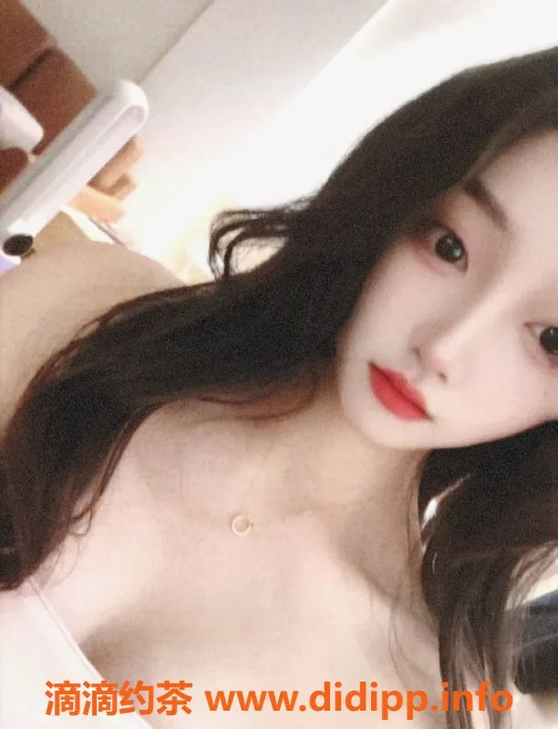 上海楼凤-普陀⭐️语梦，20岁165cm，36C嫩妹陪玩