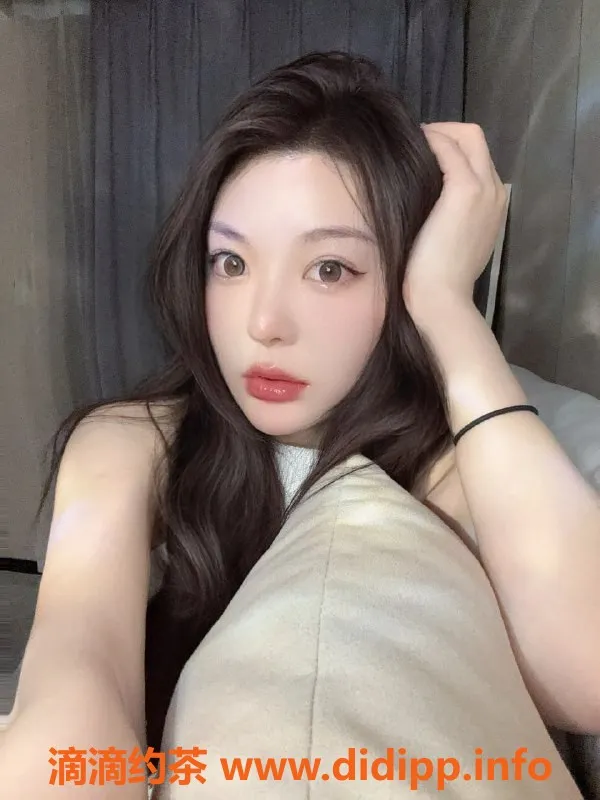 上海楼凤-闵行高颜艺女喜喜，165cm 36C 46kg 1300元起