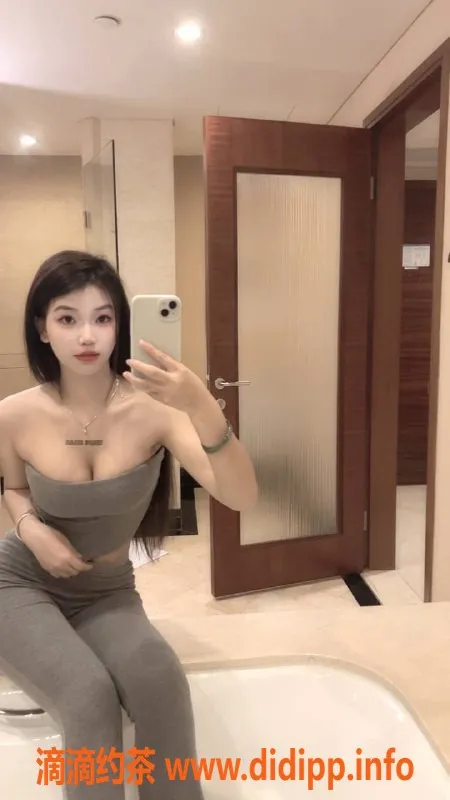 东莞楼凤-南城19岁瑶瑶，身高168，热情迷人