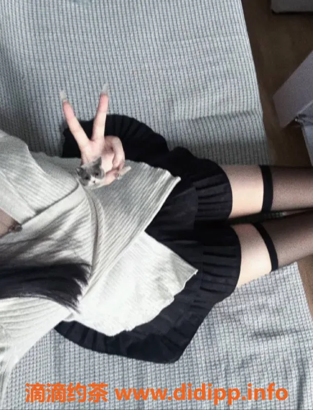 深圳楼凤-深圳龙华雪儿18岁嫩妹，700起步