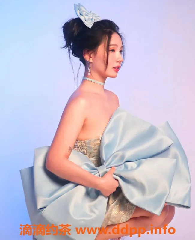 杭州上门服务-滨江E杯美眉，24岁175cm，激情服务推荐