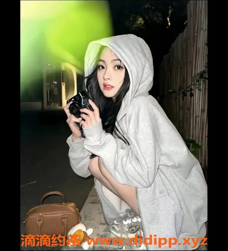 杭州上门服务资源信息,临平初恋165cm小巧可爱，乖巧激情陪浴