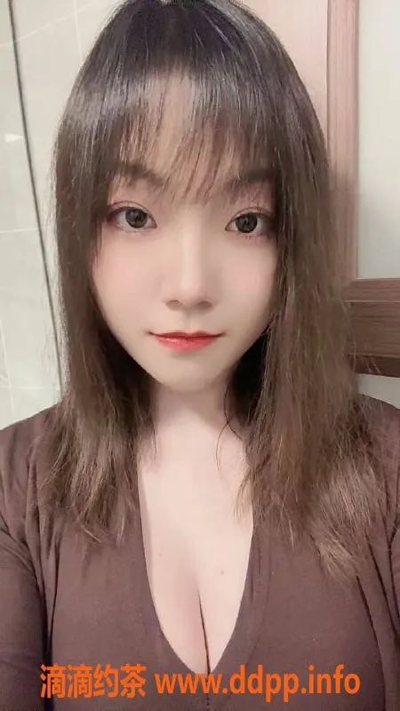 长沙楼凤-雨花区伊伊，服务价500p，私密体验等你来！