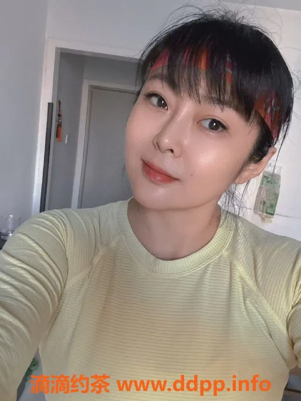 北京楼凤-朝阳莞式晴人熟女，腿美胸美，超值服务