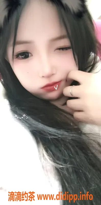 北京楼凤-朝阳小M妹，刚满18岁，私密调教服务