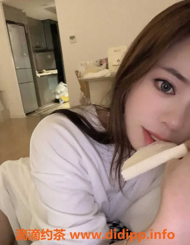 上海楼凤-徐汇瑶妹，158cm 45KG 胸C，1000起价