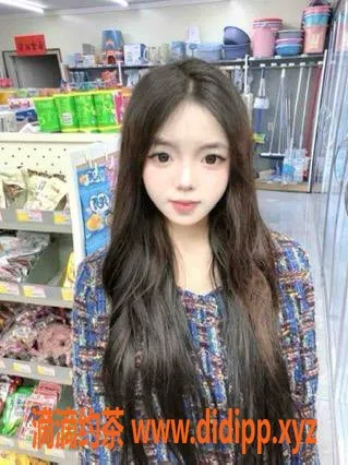 成都楼凤-成华区嫩妹佳琪，160cm身高，圆润B+胸围