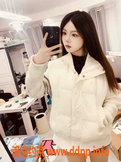 成都楼凤-成华区嫩妹佳琪，160cm身高，圆润B+胸围