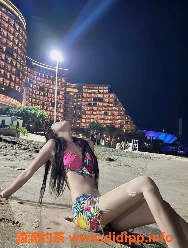 长沙楼凤-开福区小芊芊：168大长腿，49kg嫩妹等你来约