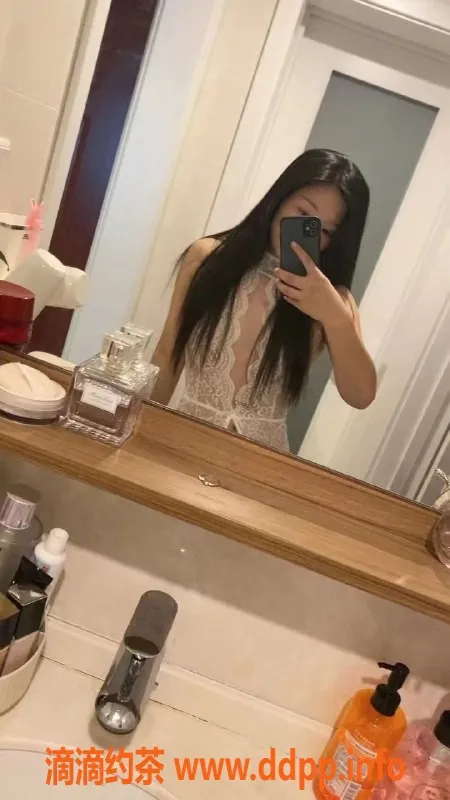 成都楼凤资源信息,成都菲菲26岁匀称御姐，500元50分钟服务