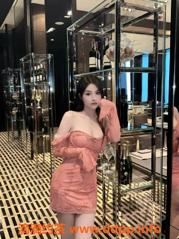 广州楼凤-天河御姐YoYo，9P夜课大胸诱惑等你体验