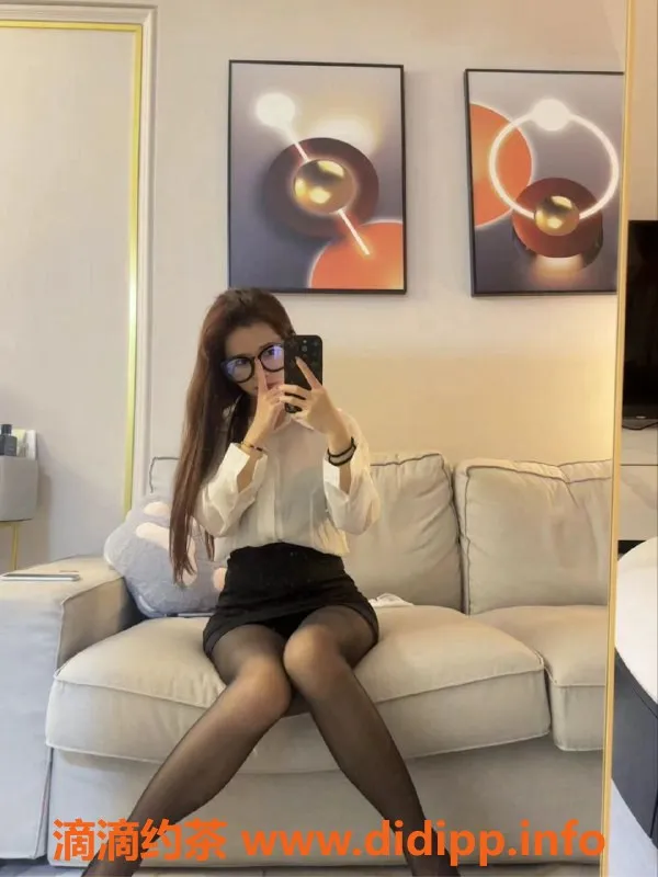 广州楼凤-天河甜梦御姐，11P视频验证服务等你体验！