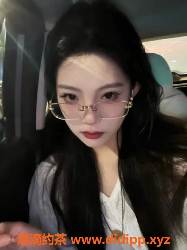 上海楼凤-普陀圆圆，18岁模特，身高170，价格1500起