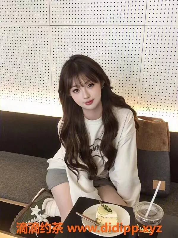 深圳楼凤资源信息,深圳汉堡，千五档美女，165cm，48kg，超棒服务！