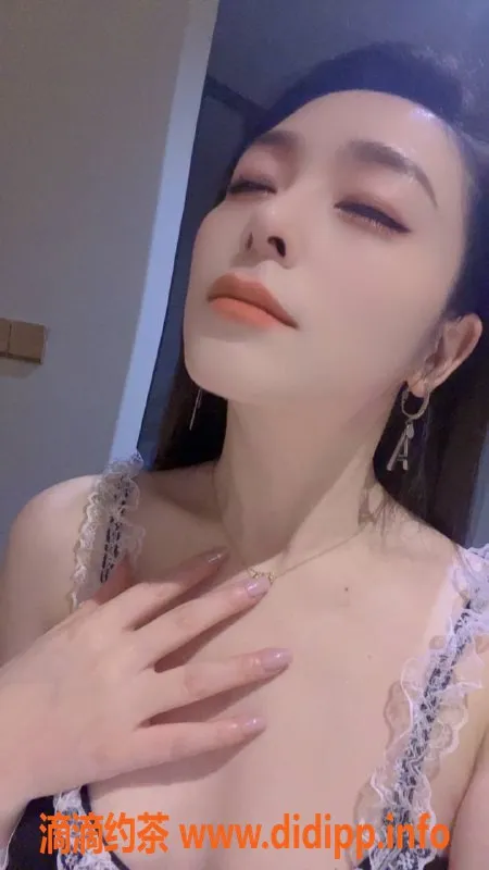 杭州楼凤-拱墅区小七，165高50重D罩杯，超值服务体验