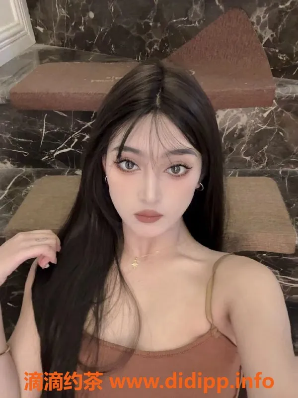 重庆楼凤-欣怡：年轻美丽，超值体验，身材火辣！