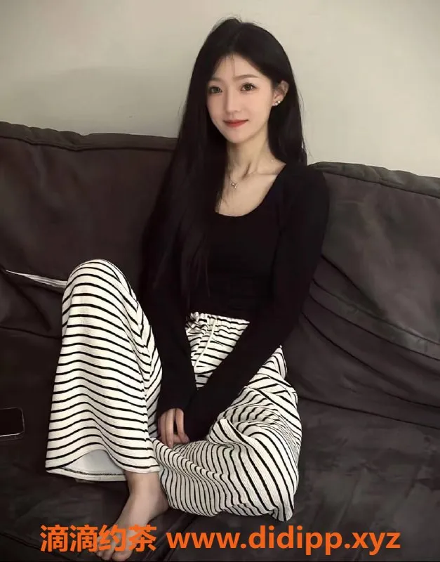 上海楼凤-普陀朵朵，170cm大胸美女，1000元起