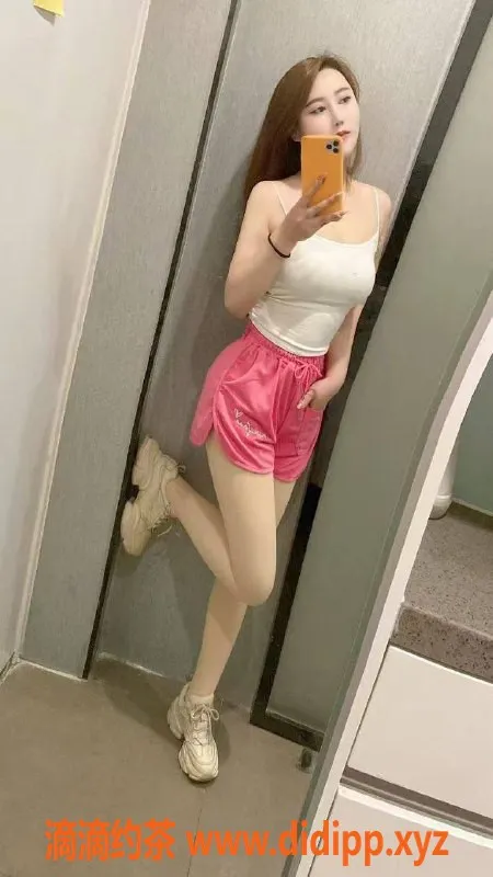 深圳楼凤-龙华依可，650元舌吻69，制服激情