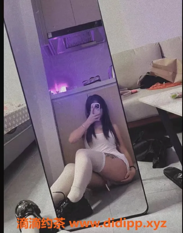 深圳楼凤资源信息,宝安小诗，800元舌吻制服调情服务