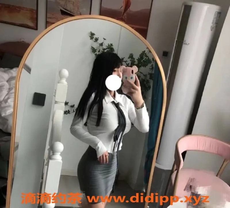 成都楼凤-成都春熙路嫩妹萍儿，19岁，三件套服务500p/小时