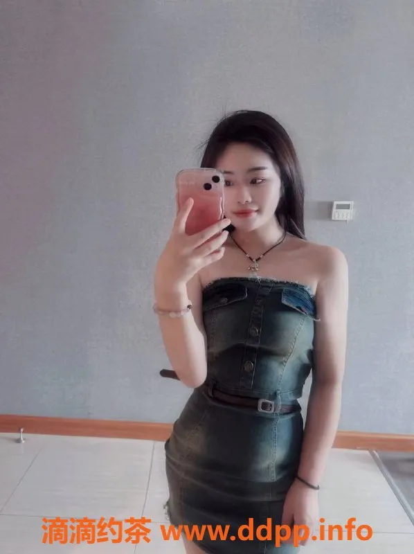 杭州楼凤-上城双飞姐妹花 26岁 C罩杯 体验心动快感