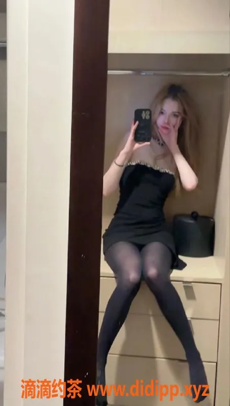 杭州楼凤-24岁俄罗斯女孩迪娜，身高170，胸D，服务超棒！